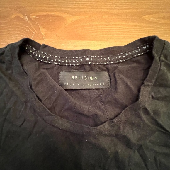 Men’s Black Embroidered Skeleton Religion T-Shirt from Spain size Medium - Picture 3 of 5